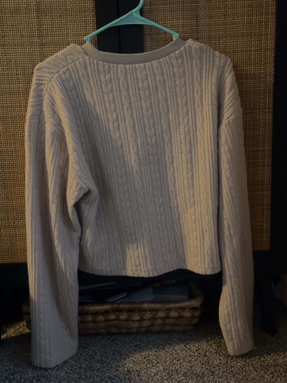 Cozy Cable-Knit Pattern Women's Sweater - Cream - Picture 2 of 3